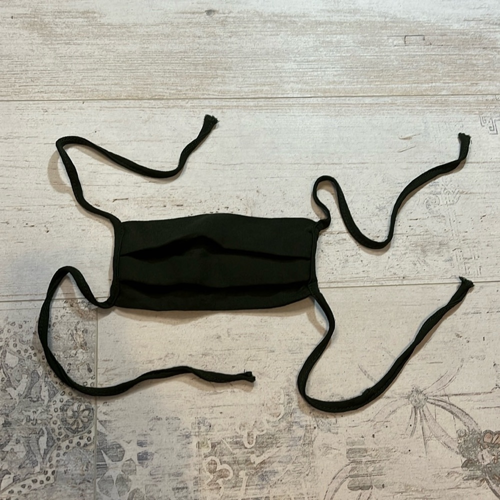 Reformation Dark Green Face Mask